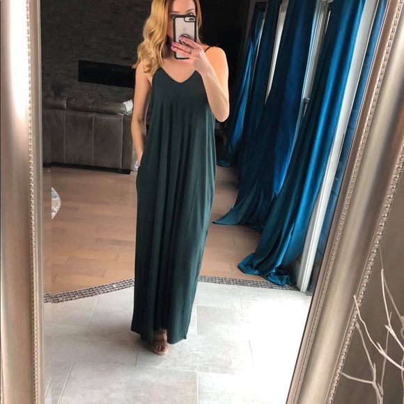 Hunter Green Maxi Dress - Picture 4 of 4
